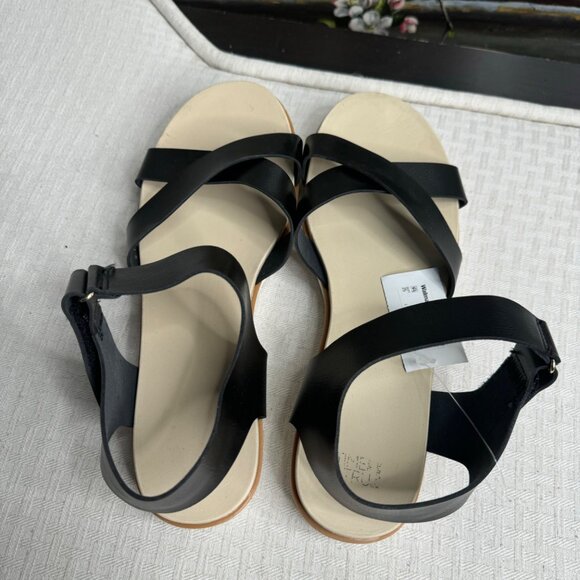 Time And Tru Womens Black Sandals Size 11  Adjustable Straps Comfortable - Picture 8 of 9